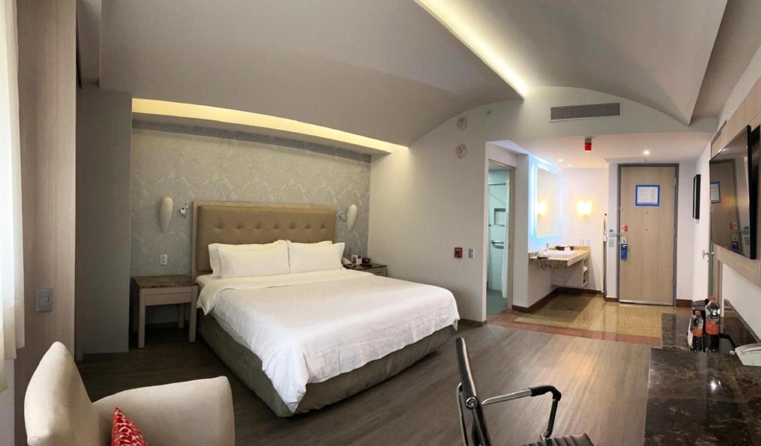 Holiday Inn Express Mexico- Toreo By Ihg Екстериор снимка