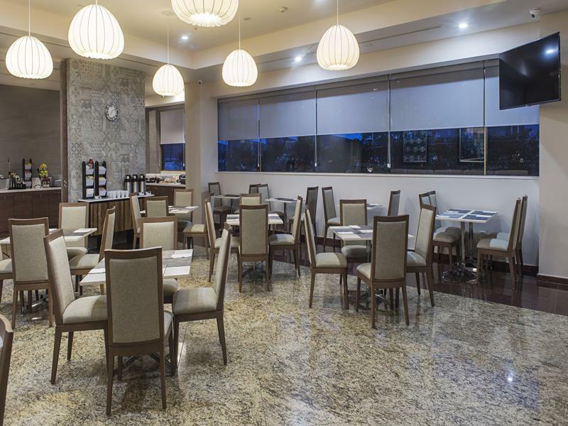 Holiday Inn Express Mexico- Toreo By Ihg Екстериор снимка